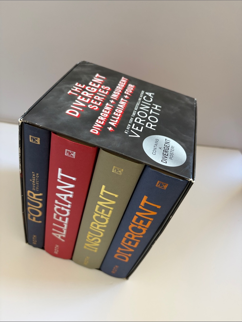 Divergent Series Box Set - Red, Gold, Blue, Gray Spines